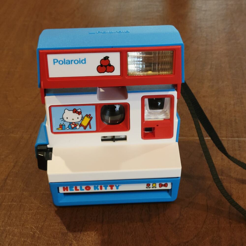 Hello Kitty Polaroid 600 Blue Refurbished by Retrospekt Limited Edition